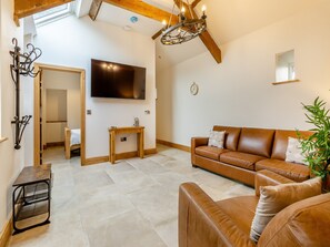 Living area - 2 bedroom accommodation in Bala (Bala)