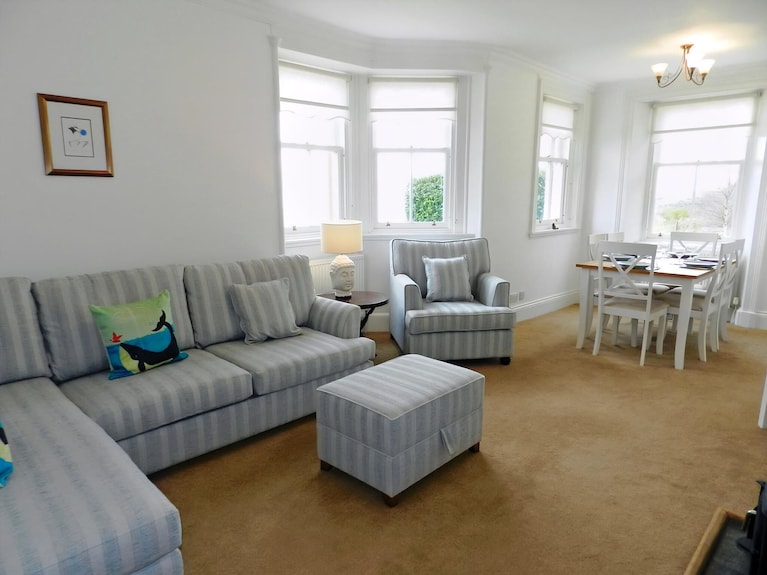 3 Bedroom Accommodation In Corrie, Isle Of Arran - Ayrshire