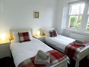 3 bedrooms, free WiFi, bed sheets