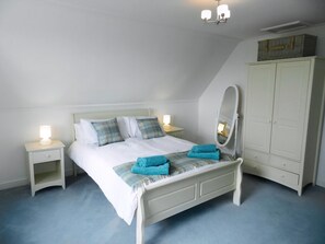 3 bedrooms, free WiFi, bed sheets