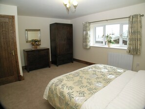 2 bedrooms, free WiFi, wheelchair access