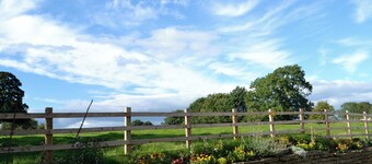 Ideally placed between the quaint market towns of Skipton and Settle.