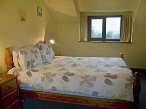 4 bedrooms, free WiFi, bed sheets - 4 bedroom accommodation in Dunterton, near Tavistock (Dunterton, near Tavistock)