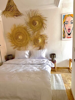 4 室のベッドルーム、WiFi、ベッドシーツ