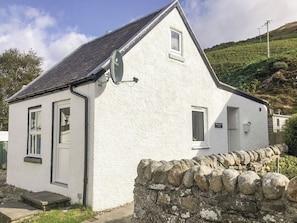 Exterior - The Back House, 11 The Apostles - UK39112 (Catacol, near Lochranza)