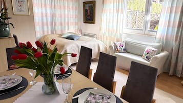2 Schlafzimmer, Zimmersafe, Bügeleisen/Bügelbrett, Reisekinderbett