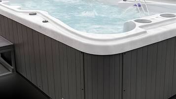 Bañera de hidromasaje exterior