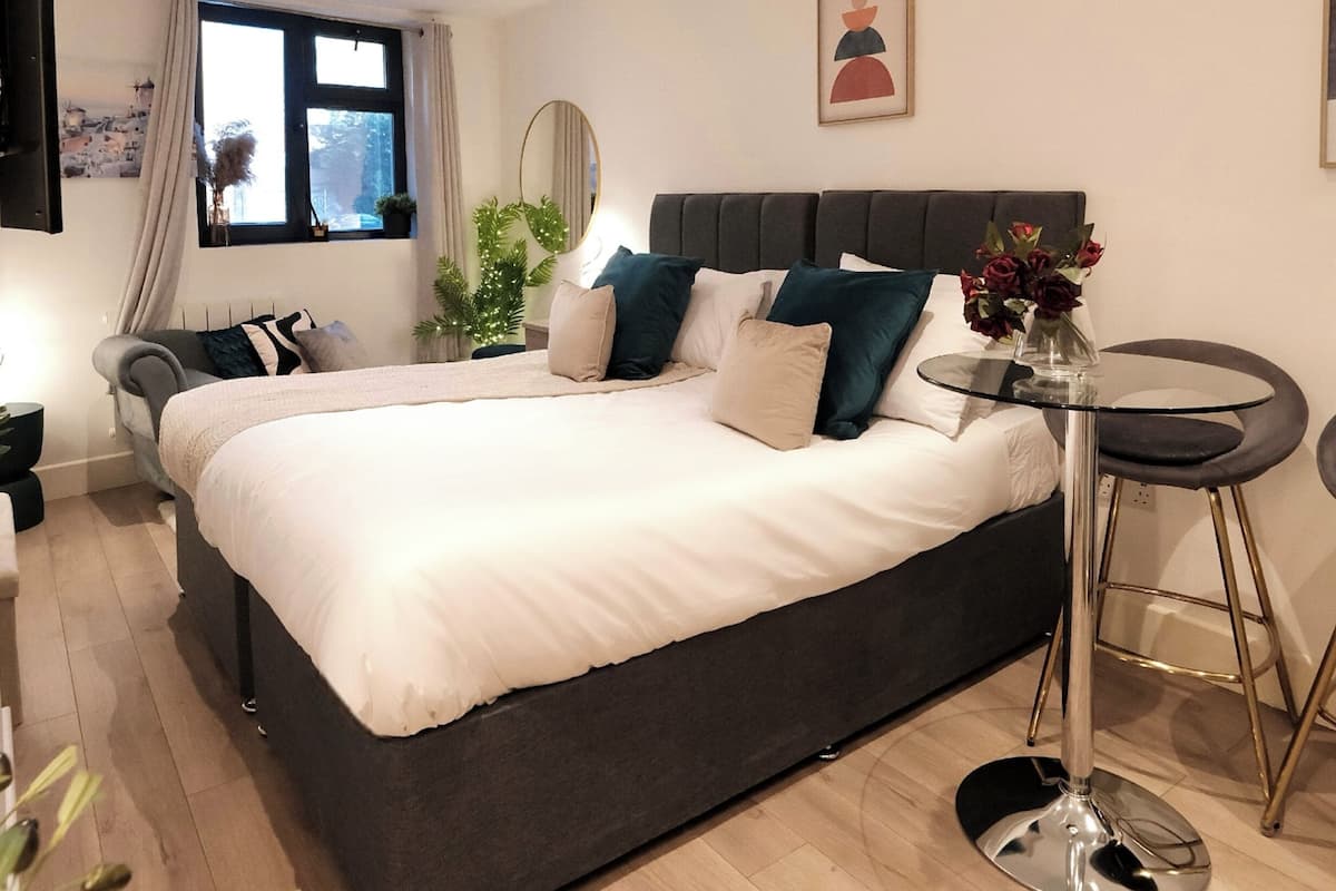 Ropa de cama de alta calidad, wifi gratis y ropa de cama