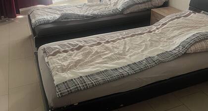 Cozy 2-bedroom apartment with AC and WiFi in amazing Bonn