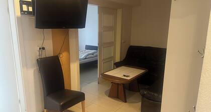 Cozy 2-bedroom apartment with AC and WiFi in amazing Bonn