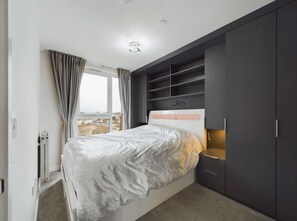 1 soverom, strykejern/-brett, wi-fi og sengetøy