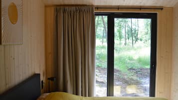 2 bedrooms, bed sheets