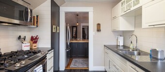 The Loft on Humphreys:  A Charming 2 BR Apartment in Downtown Flagstaff with A/C