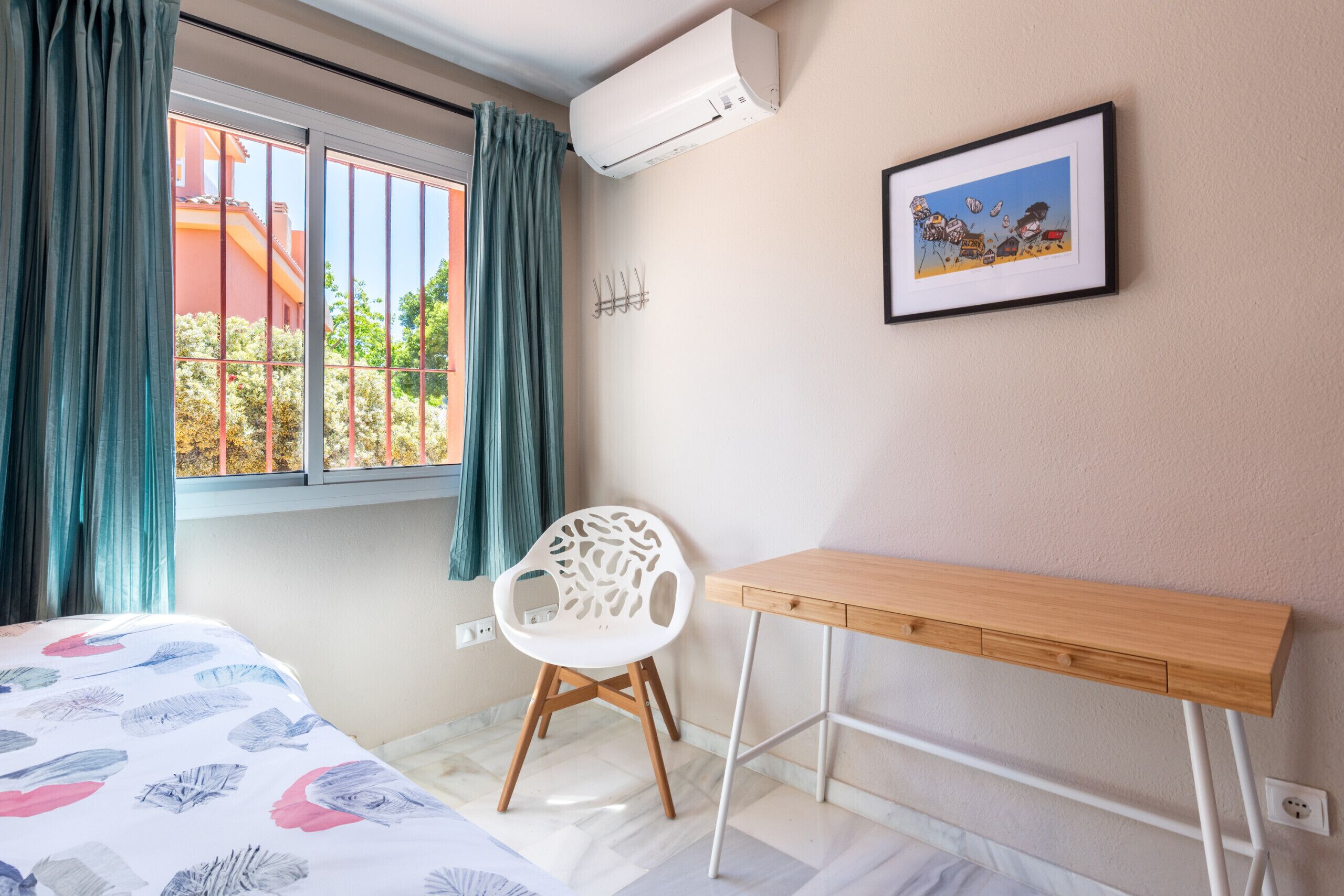 2 bedrooms, desk, iron/ironing board, free WiFi