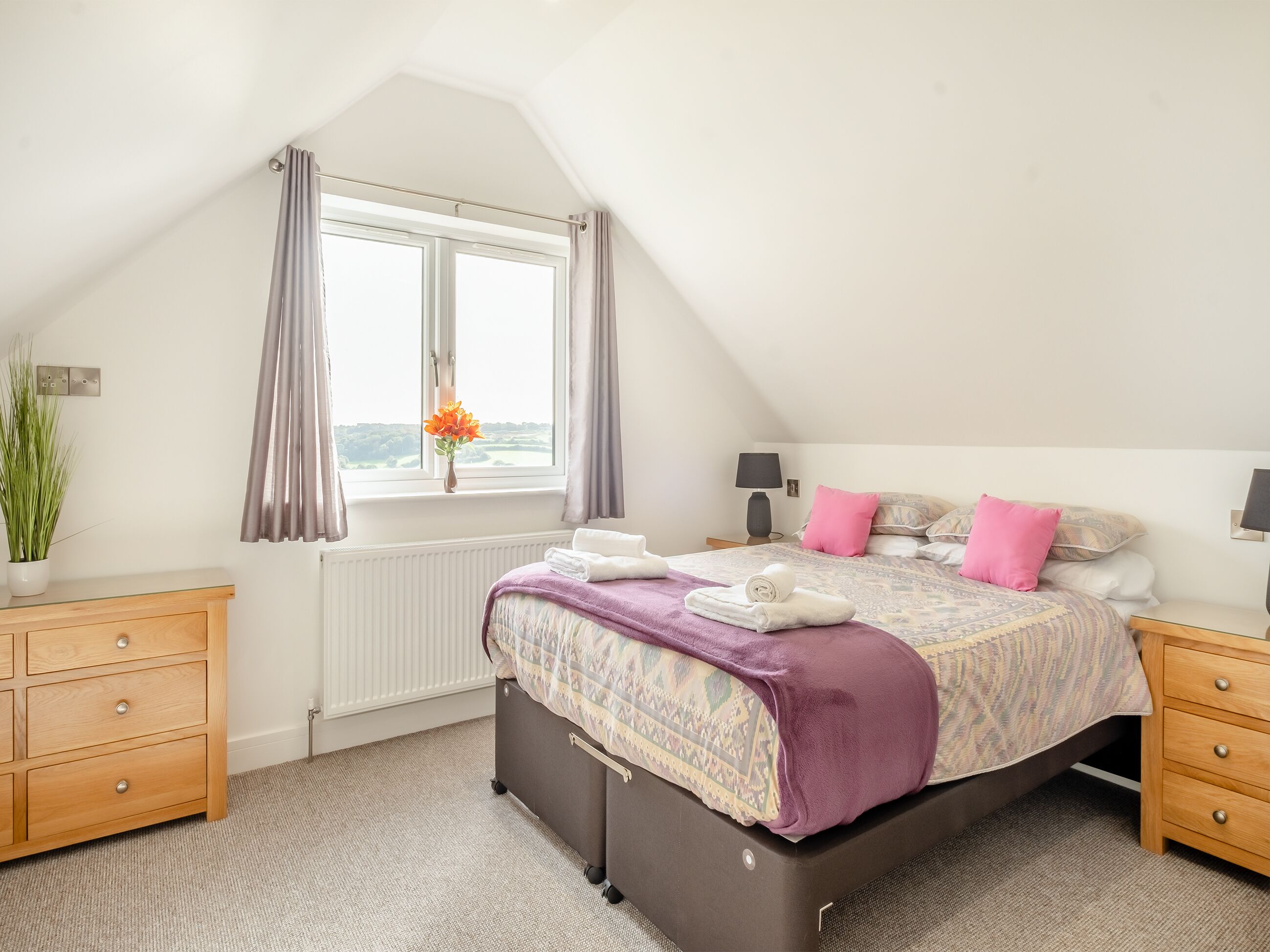 4 bedrooms, free WiFi, bed sheets