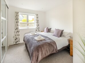 4 bedrooms, free WiFi, bed sheets