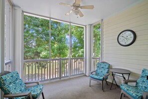 Interior - Barefoot Havens 325 - Golf, Shopping, Dining, Pool (North Myrtle Beach)