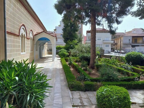 Sam's View - Beautiful Apartment (City Heart Tripoli)