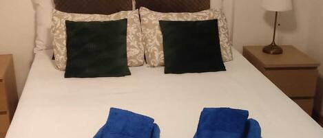 2 bedrooms, iron/ironing board, WiFi, bed sheets