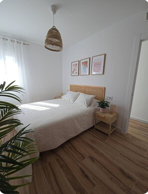 2 soverom, strykejern/-brett, wi-fi og sengetøy