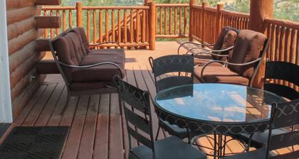 House on the Hill/ 5 bedrooms/ overlooks all of Kernville