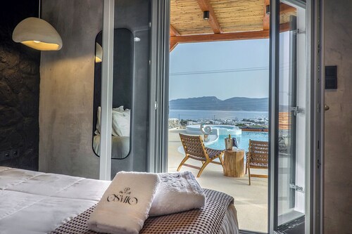 Osmio Luxury Residence with stunning views in delightful Milos