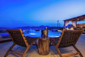 Terrace/patio - Osmio Luxury Residence with stunning views in delightful Milos (Milos)