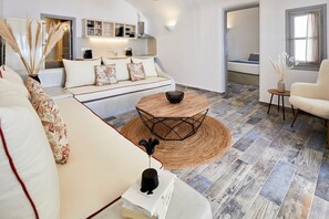 2 bedrooms, in-room safe, iron/ironing board, free WiFi