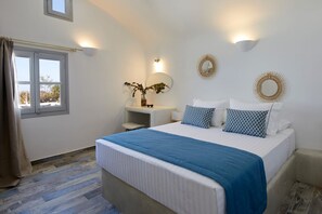 2 bedrooms, in-room safe, iron/ironing board, free WiFi