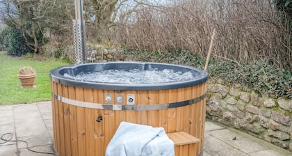 3 bedroom accommodation in Pilton, near Rhossili