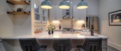 Mikrowelle, Ofen, Herdplatte, Geschirrspüler