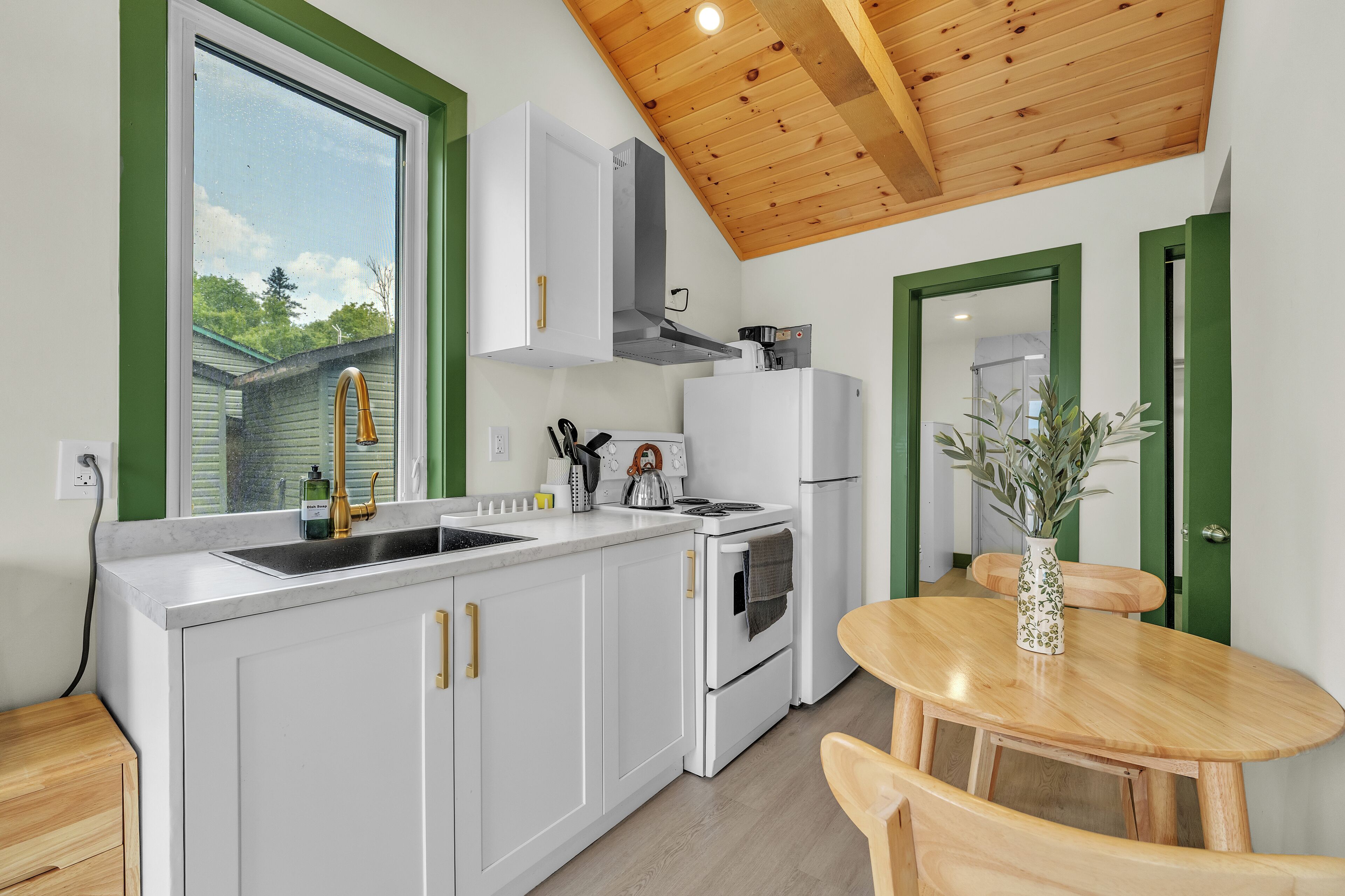 Basic Cottage, Beach View | Private kitchen | Coffee/tea maker, electric kettle