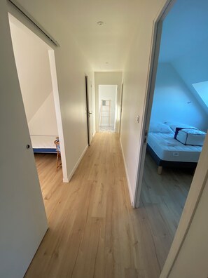 3 bedrooms, free WiFi, bed sheets