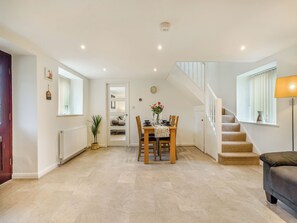 Interior - 2 bedroom accommodation in Whitby (Whitby)