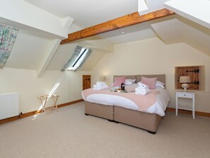 6 bedrooms, free WiFi, bed sheets - 6 bedroom accommodation in Hawnby (Hawnby)