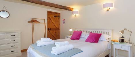 6 chambres, Wi-Fi gratuit, draps fournis