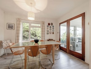 Dining - 4 bedroom accommodation in Aberporth (Aberporth)