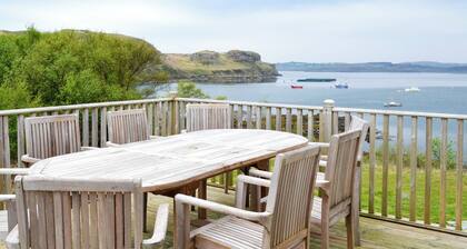 4 Schlafzimmer Unterkunft in Portnalong, Isle of Skye