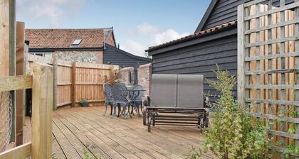 Delightful barn with lovely views over the miniature ponies.