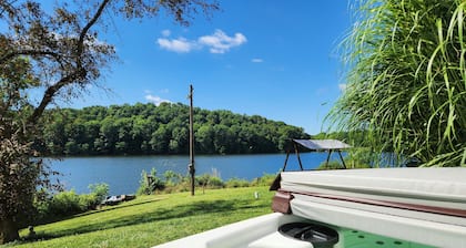 Luxury Lake Resort - Panoramic Lake View on Lake Logan - Private Dock