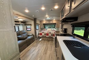 1 habitación, wifi gratis y ropa de cama