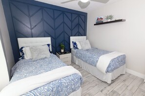 3 bedrooms, in-room safe, desk, iron/ironing board