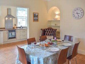 Dining - 2 bedroom accommodation in Keswick (Keswick)