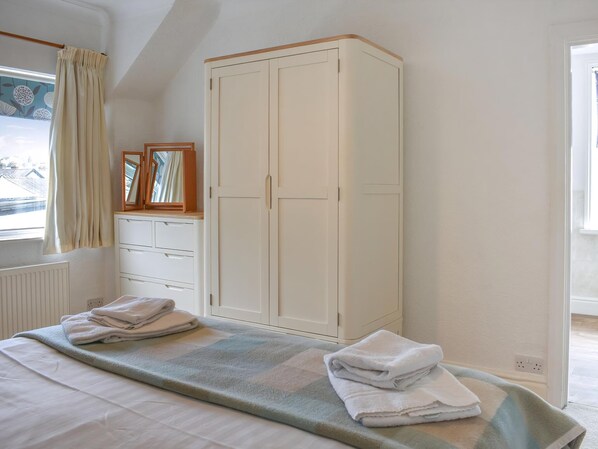 2 quartos, Wi-Fi de cortesia, roupa de cama