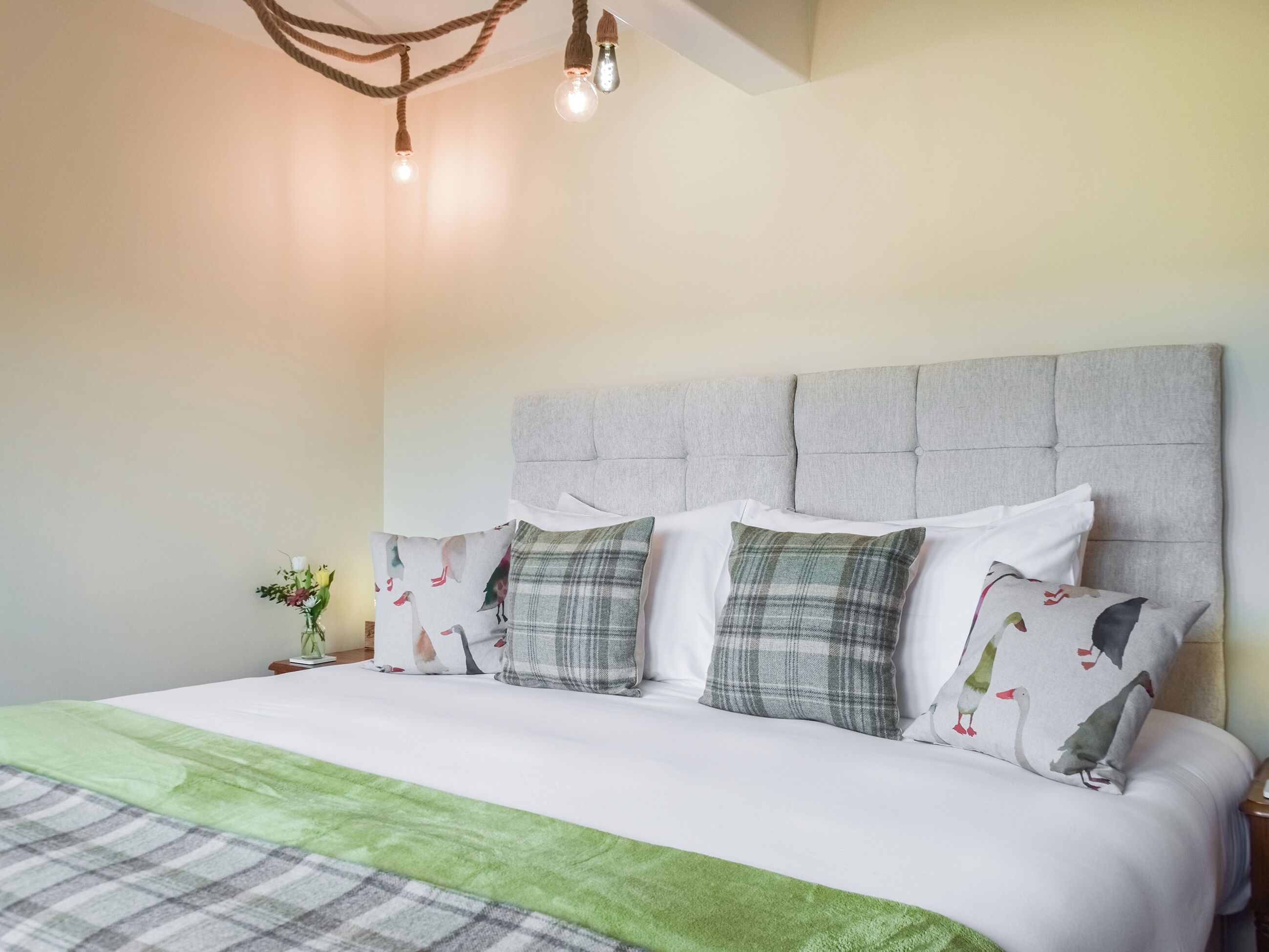 4 bedrooms, free WiFi, bed sheets
