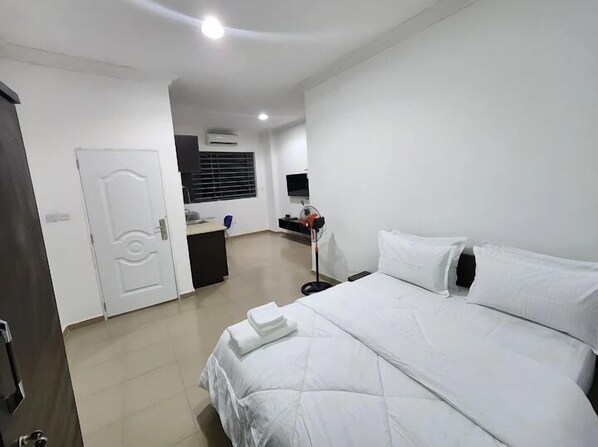 Standard Apartment | 1 bedroom, iron/ironing board, free WiFi - SHEPHERD LINKS APARTMENTS (Accra)