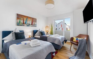 2 bedrooms, iron/ironing board, travel cot, free WiFi