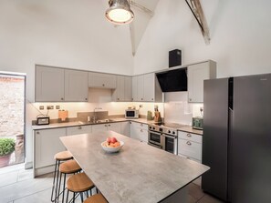 Dishwasher, high chair - 5 bedroom accommodation in Huntley (Huntley)