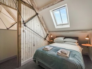 5 عدّة غرف نوم وواي فاي مجانًا وملاءات أسرّة