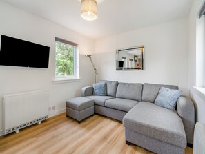 TV - 1 bedroom accommodation in Lochranza (Lochranza)